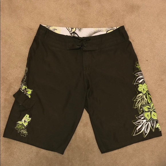 Boardshorts - Picture 1 of 2